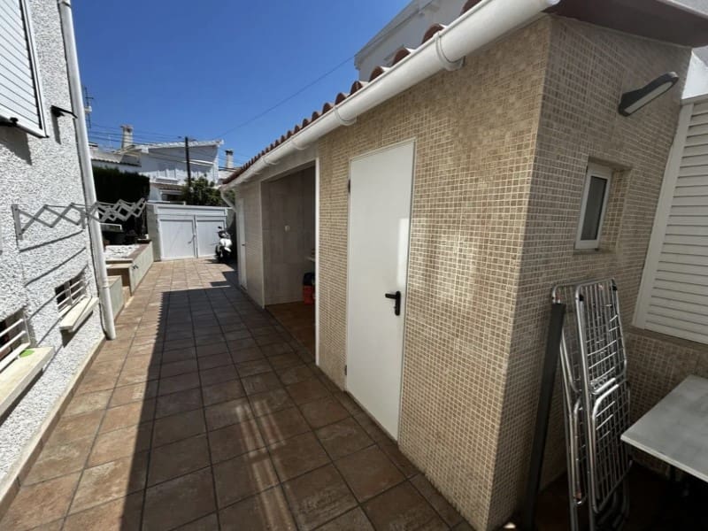 3 soveværelse Semi-Rækkehus til salg i Benicassim med garage - € 635.000 (Ref: 9980618)