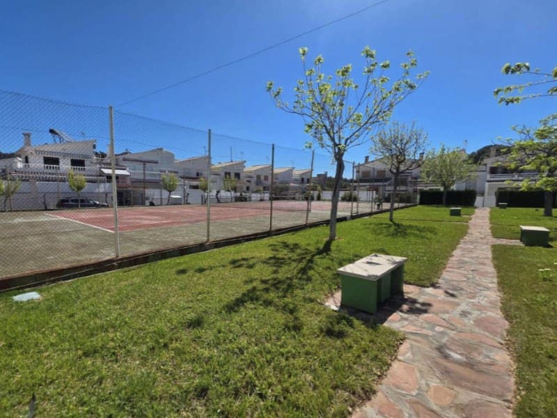 3 soveværelse Semi-Rækkehus til salg i Benicassim med garage - € 635.000 (Ref: 9980618)