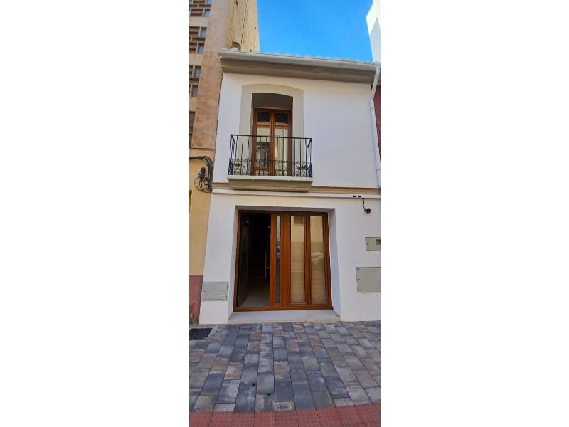 3 soveværelse Byhus til salg i Castello de la Plana - € 278.000 (Ref: 9980628)