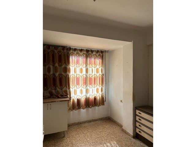 Casa em Banda para venda em Benlloch - 105 000 € (Ref: 9980629)