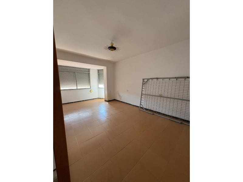 Townhouse for sale in Benlloch - € 105,000 (Ref: 9980629)