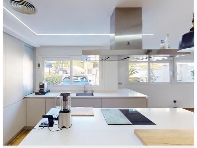 3 slaapkamer Villa te koop in Benicàssim - € 530.000 (Ref: 9980631)