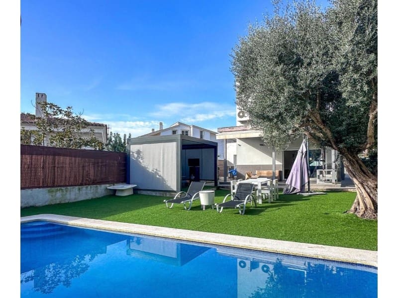 3 slaapkamer Villa te koop in Benicassim - € 530.000 (Ref: 9980631)