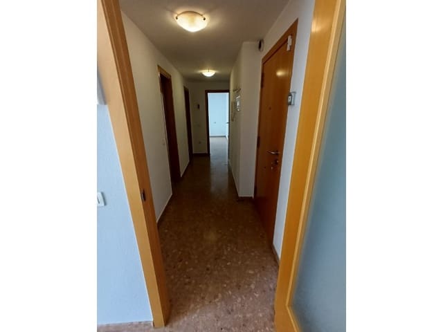 2 slaapkamer Appartement te koop in Oeste, Castelló de la Plana met garage - € 122.000 (Ref: 9982906)