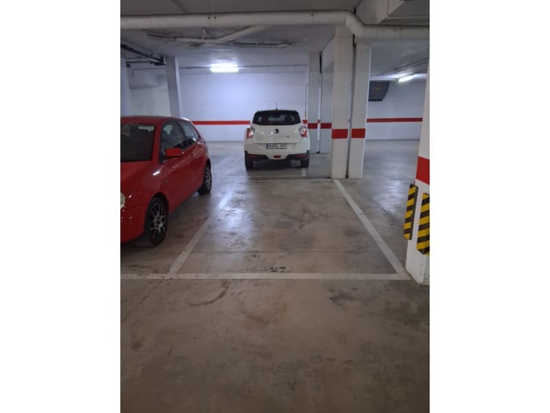 2 makuuhuone Huoneisto myytävänä paikassa Castello de la Plana mukana 
autotalli - 122 000 € (Ref: 9982906)