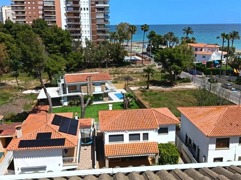 4 Zimmer Villa zu verkaufen in Benicassim mit Pool - 549.000 € (Ref: 9982908)