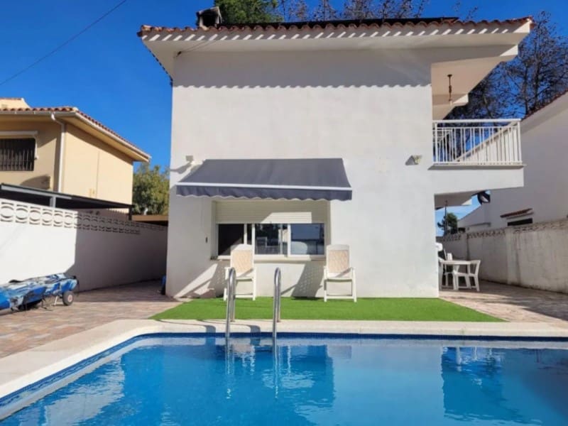4 Zimmer Villa zu verkaufen in Benicassim mit Pool - 549.000 € (Ref: 9982908)