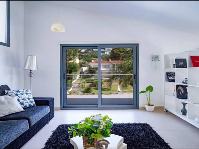 3 soveværelse Semi-Rækkehus til salg i Oropesa  med garage - € 880.000 (Ref: 9990644)