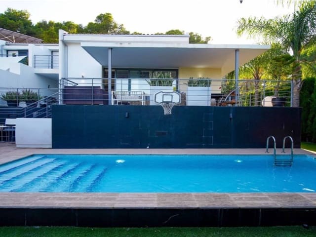 3 soveværelse Semi-Rækkehus til salg i Oropesa  med garage - € 880.000 (Ref: 9990644)