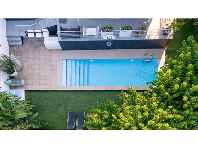3 soveværelse Semi-Rækkehus til salg i Oropesa  med garage - € 880.000 (Ref: 9990644)