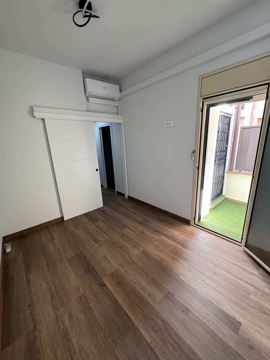 Piso de 2 habitaciones en Blanes en venta - 280.000 € (Ref: 9983965)
