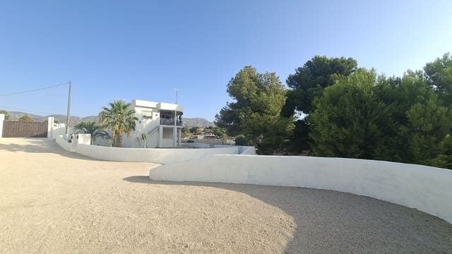 4 slaapkamer Bungalow te koop in Crevillente / Crevillent met garage - € 310.000 (Ref: 10016902)