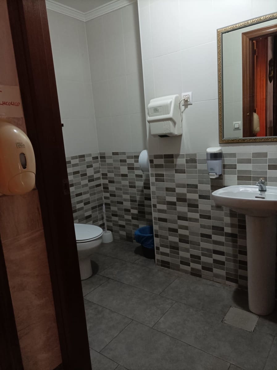 Restaurang/Bar till salu i Torrevieja med garage - 420 000 € (Ref: 10018169)