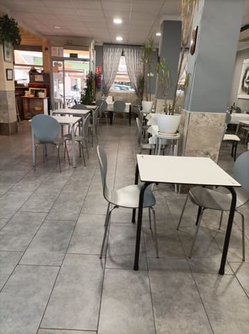 Restaurang/Bar till salu i Torrevieja med garage - 420 000 € (Ref: 10018169)