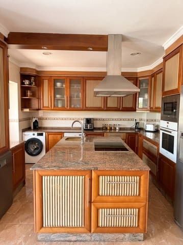Casa de 4 habitaciones en Muchamiel / Mutxamel en venta con piscina garaje - 580.000 € (Ref: 10062294)