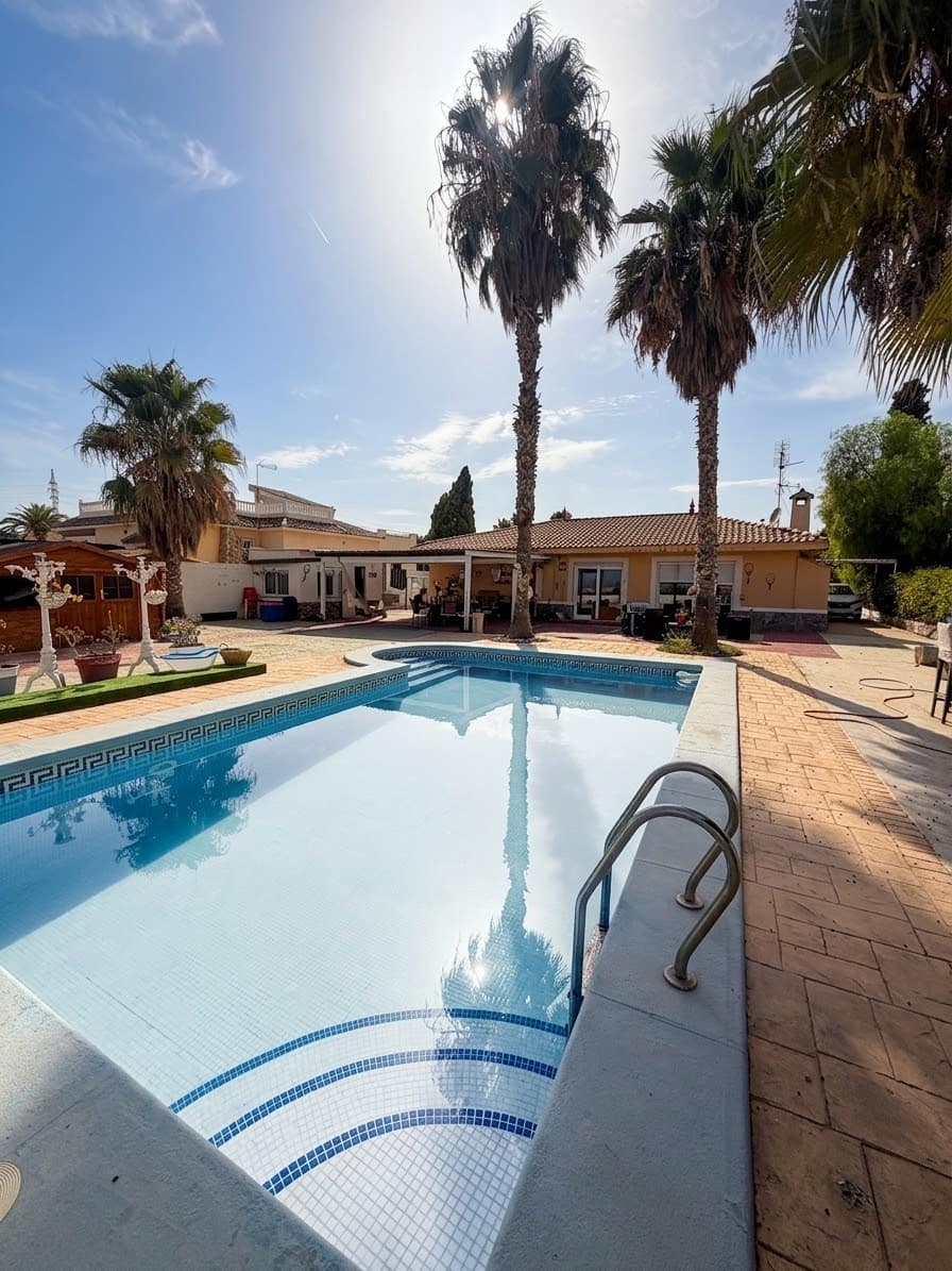 Casa de 4 habitaciones en Muchamiel / Mutxamel en venta con piscina garaje - 580.000 € (Ref: 10062294)