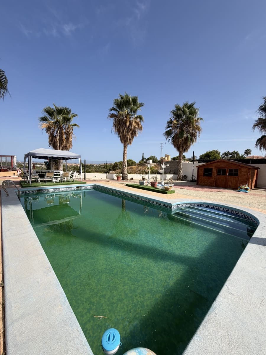 Casa de 4 habitaciones en Muchamiel / Mutxamel en venta con piscina garaje - 580.000 € (Ref: 10062294)