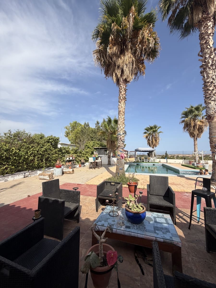 Casa de 4 habitaciones en Muchamiel / Mutxamel en venta con piscina garaje - 580.000 € (Ref: 10062294)
