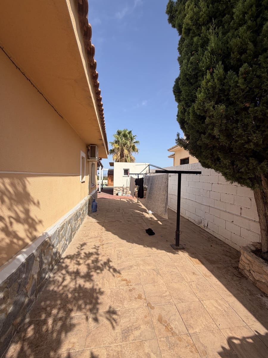 Casa de 4 habitaciones en Muchamiel / Mutxamel en venta con piscina garaje - 580.000 € (Ref: 10062294)