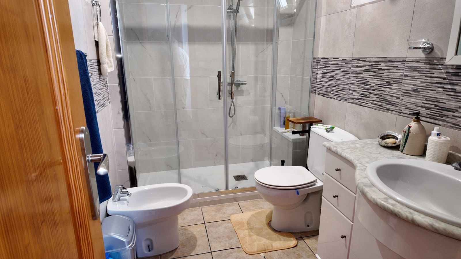 2 sovrum Radhus till salu i Torrevieja med pool garage - 320 000 € (Ref: 10099558)