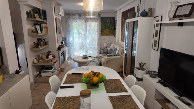 2 sovrum Radhus till salu i Torrevieja med pool garage - 320 000 € (Ref: 10099558)