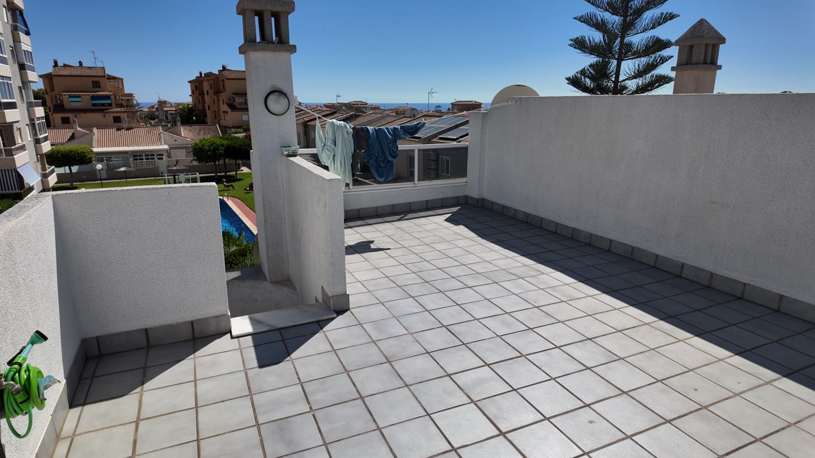 2 sovrum Radhus till salu i Torrevieja med pool garage - 320 000 € (Ref: 10099558)