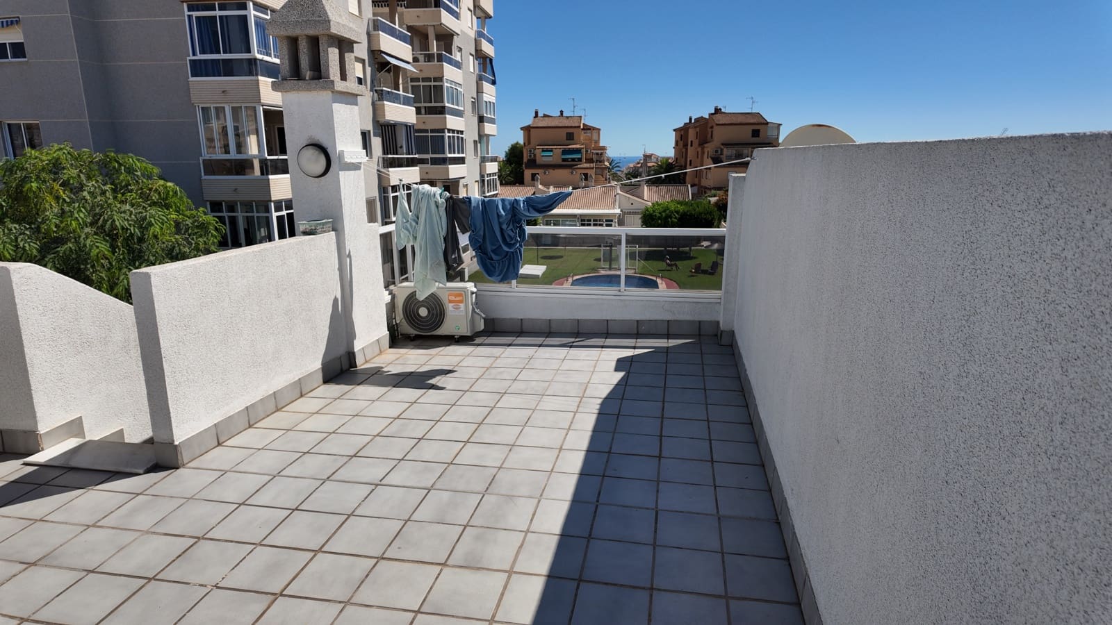 2 sovrum Radhus till salu i Torrevieja med pool garage - 320 000 € (Ref: 10099558)