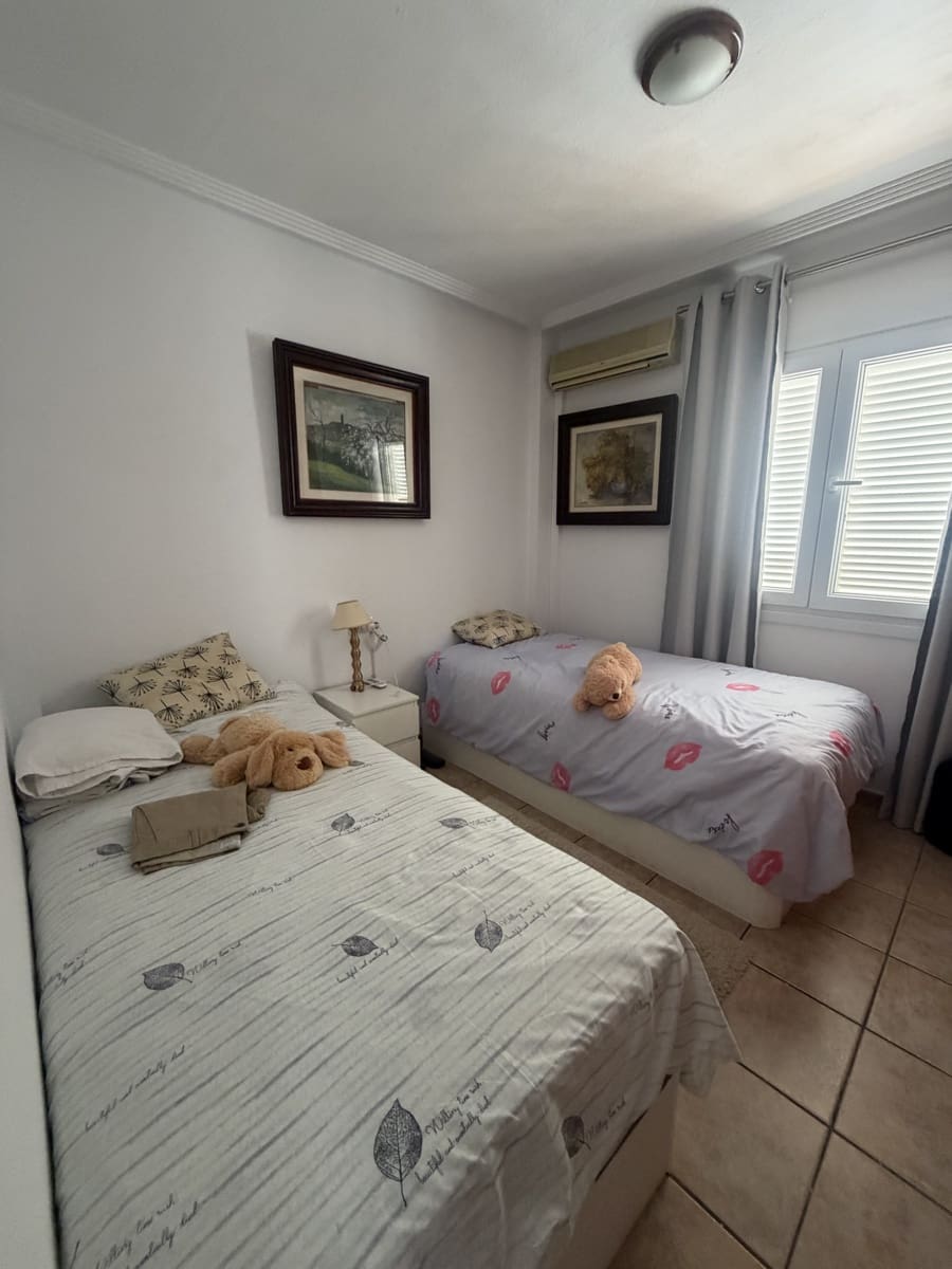 2 sovrum Radhus till salu i Torrevieja med pool garage - 320 000 € (Ref: 10099558)