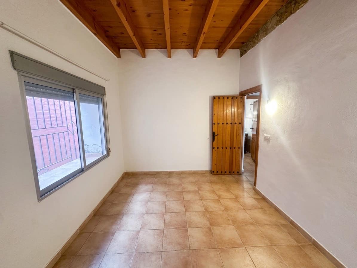4 makuuhuone Omakotitalo myytävänä paikassa Beniajan - 164 000 € (Ref: 10132935)