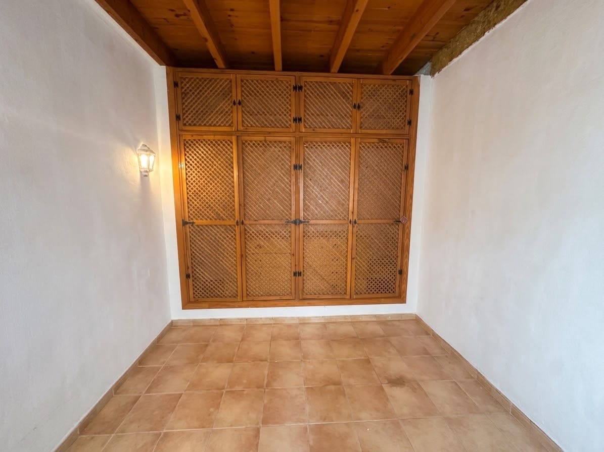 4 makuuhuone Omakotitalo myytävänä paikassa Beniajan - 164 000 € (Ref: 10132935)