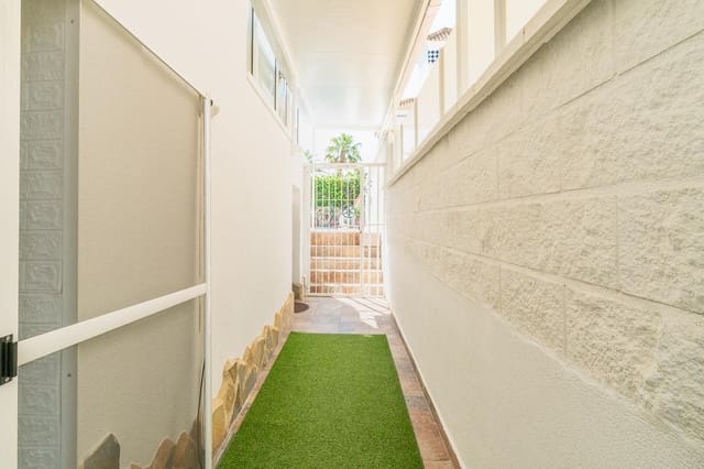 4 soveværelse Villa til salg i San Miguel de Salinas med swimmingpool garage - € 365.000 (Ref: 9999470)
