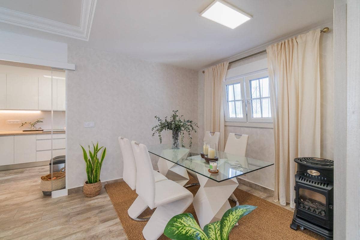 4 slaapkamer Villa te koop in San Miguel de Salinas met zwembad garage - € 365.000 (Ref: 9999470)