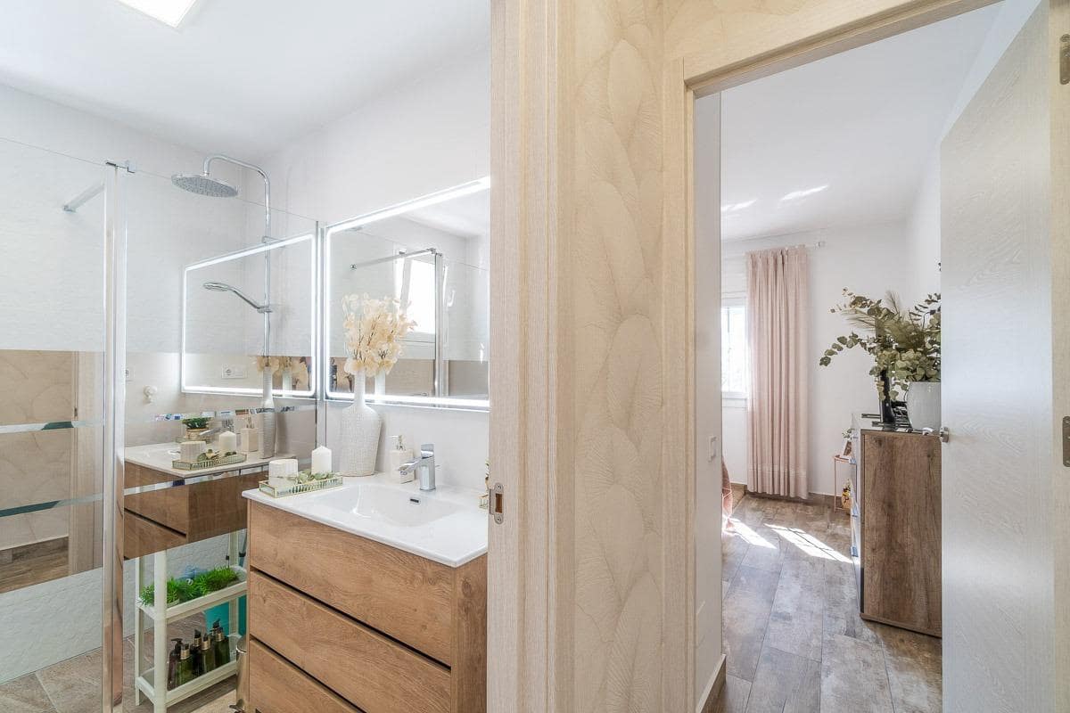 4 slaapkamer Villa te koop in San Miguel de Salinas met zwembad garage - € 365.000 (Ref: 9999470)