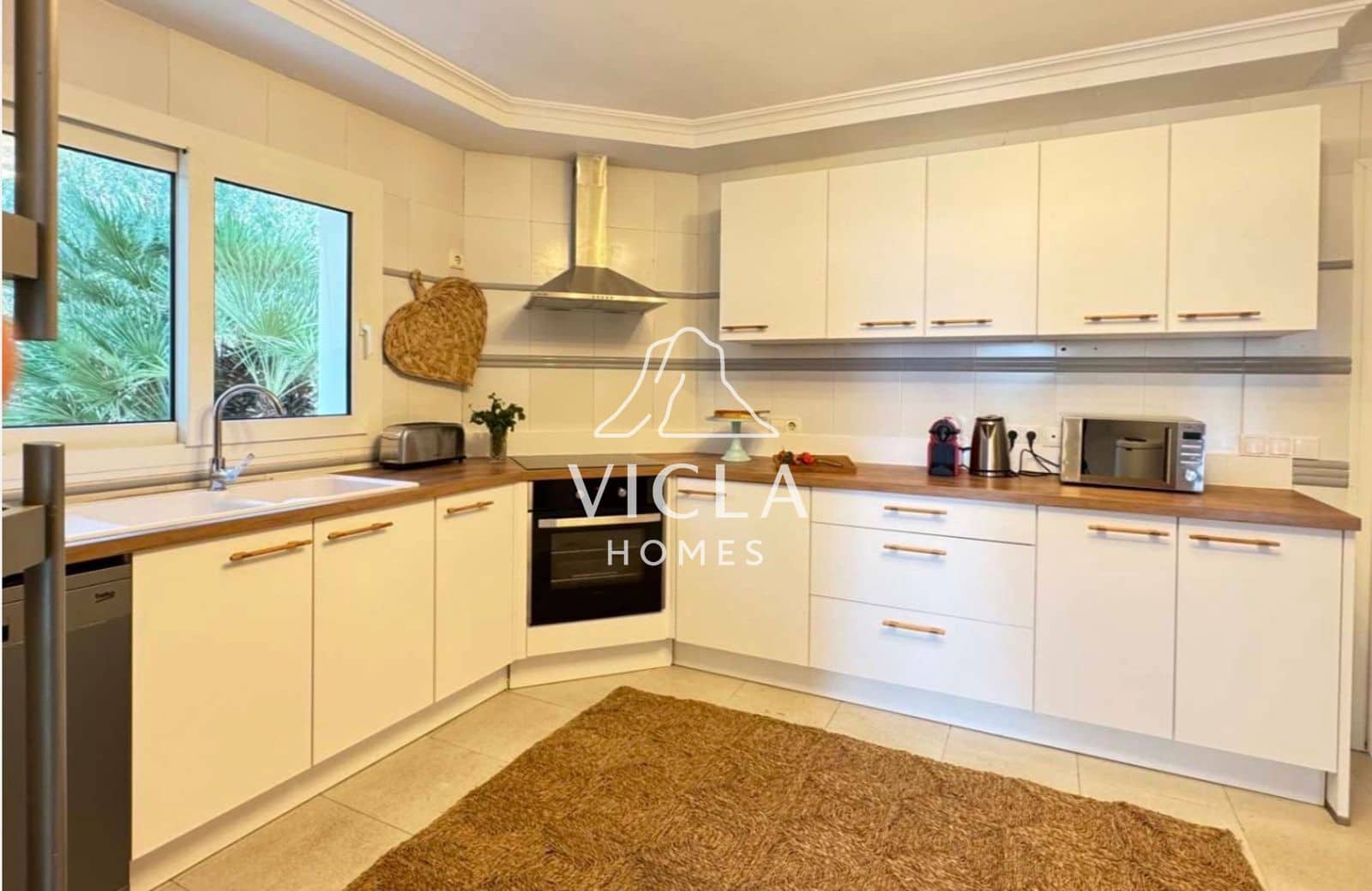 Chalet de 6 habitaciones en Nuestra Señora de Jesus en venta con piscina garaje - 5.200.000 € (Ref: 10035747)