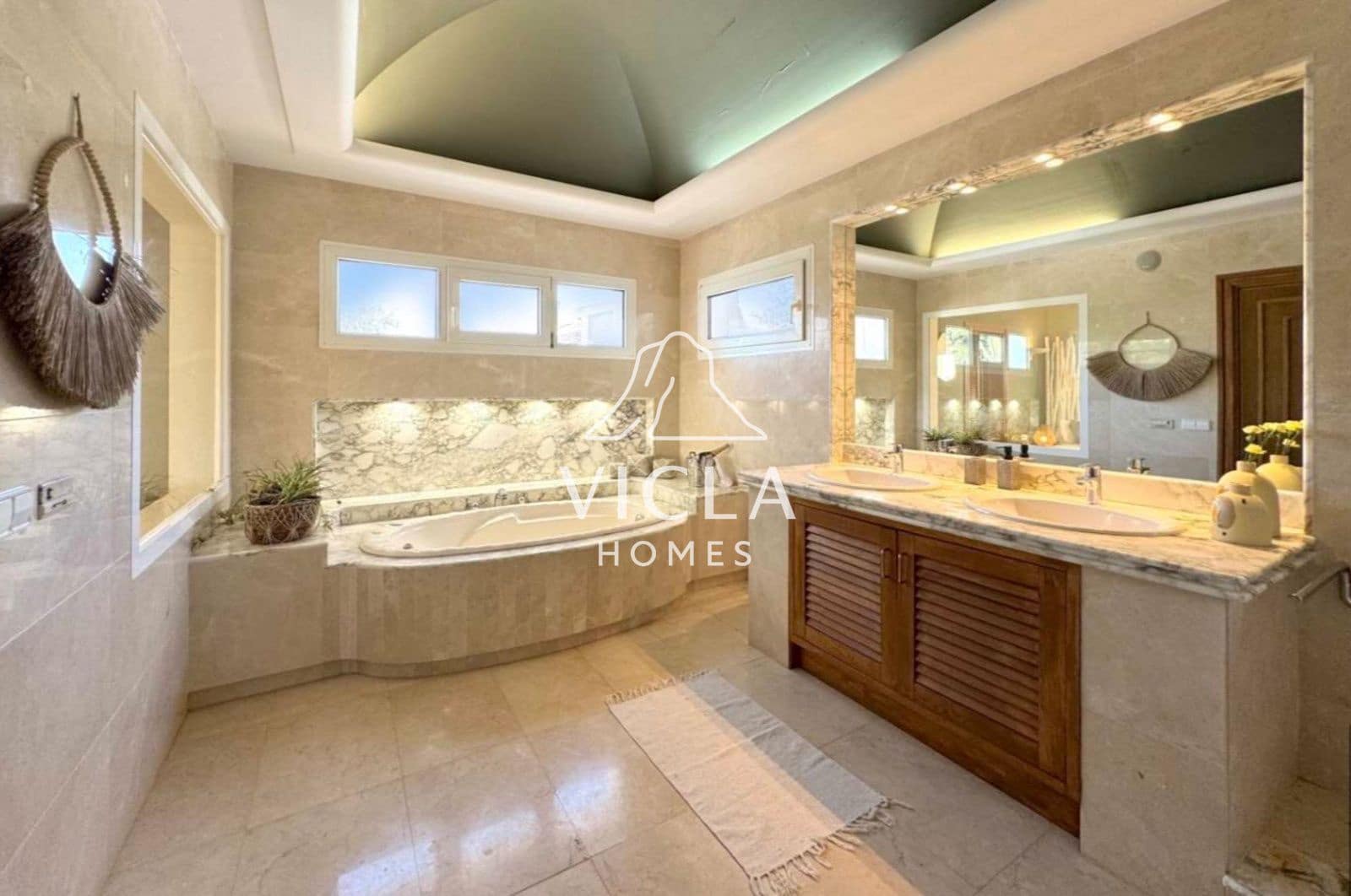 Chalet de 6 habitaciones en Nuestra Señora de Jesus en venta con piscina garaje - 5.200.000 € (Ref: 10035747)
