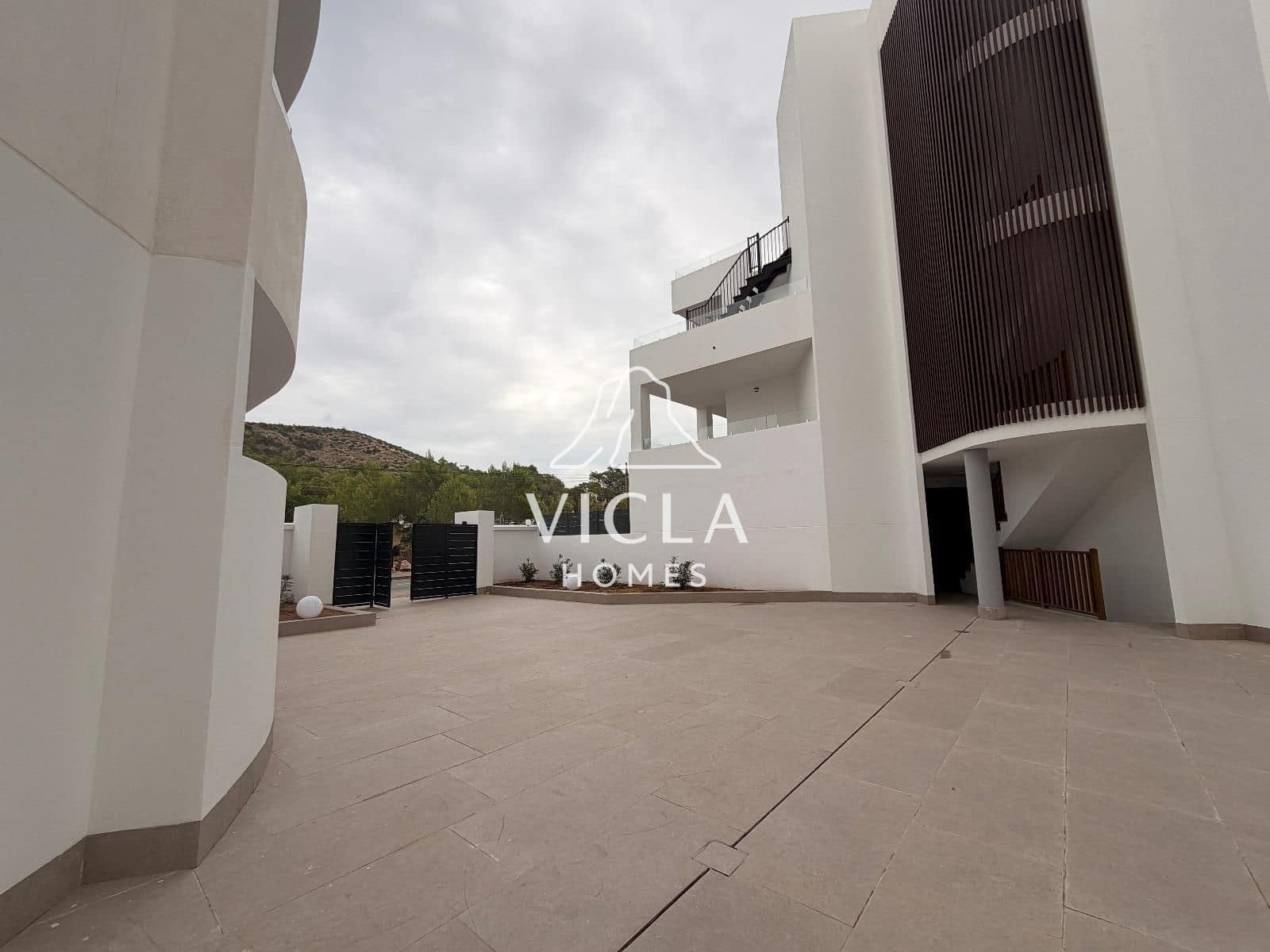 2 bedroom Flat for sale in Sant Antoni de Portmany with pool - € 550,000 (Ref: 10045675)