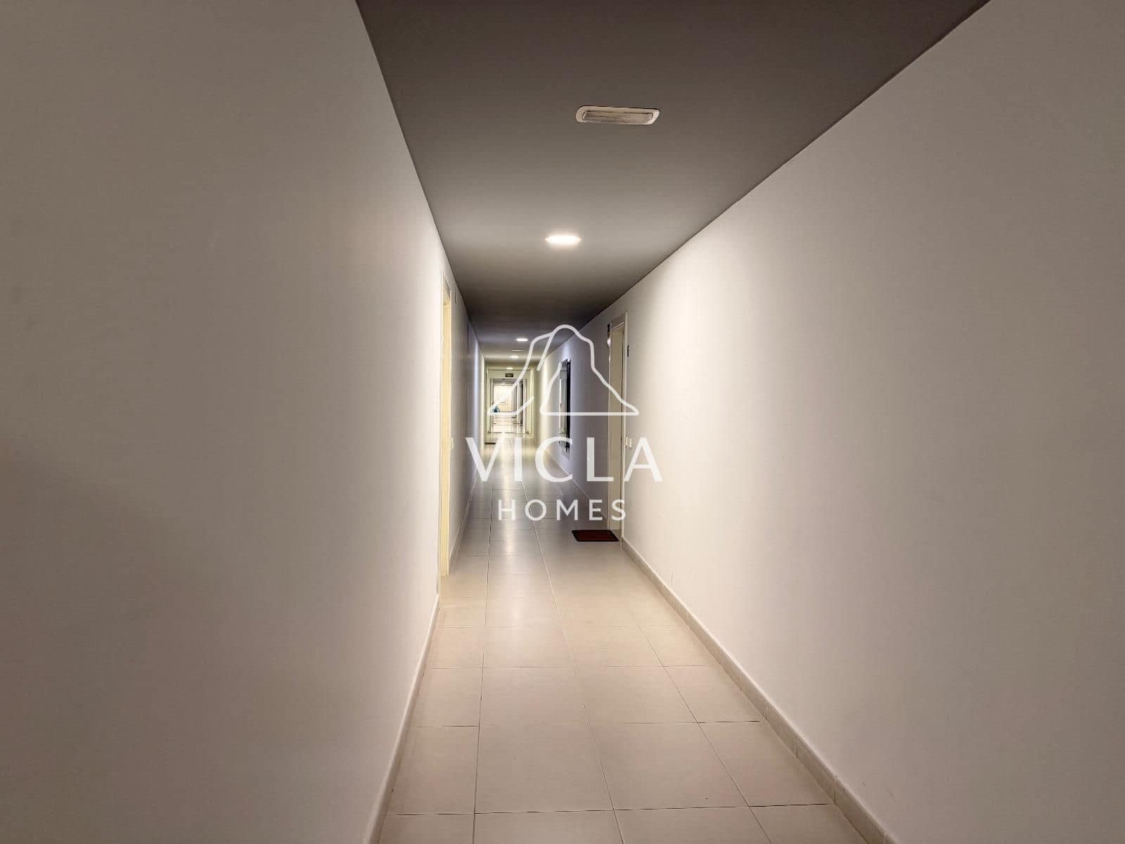 3 slaapkamer Flat te huur in Cala d'en Bou met zwembad garage - € 2.000 (Ref: 10086638)