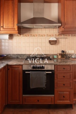 2 soverom Leilighet til leie i Nuestra Señora de Jesus, Santa Eulalia / Santa Eularia med garasje - € 3 000 (Ref: 10101422)