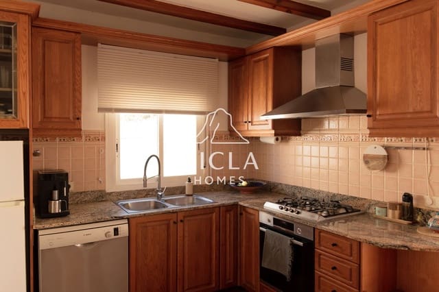 2 soverom Leilighet til leie i Nuestra Señora de Jesus, Santa Eulalia / Santa Eularia med garasje - € 3 000 (Ref: 10101422)