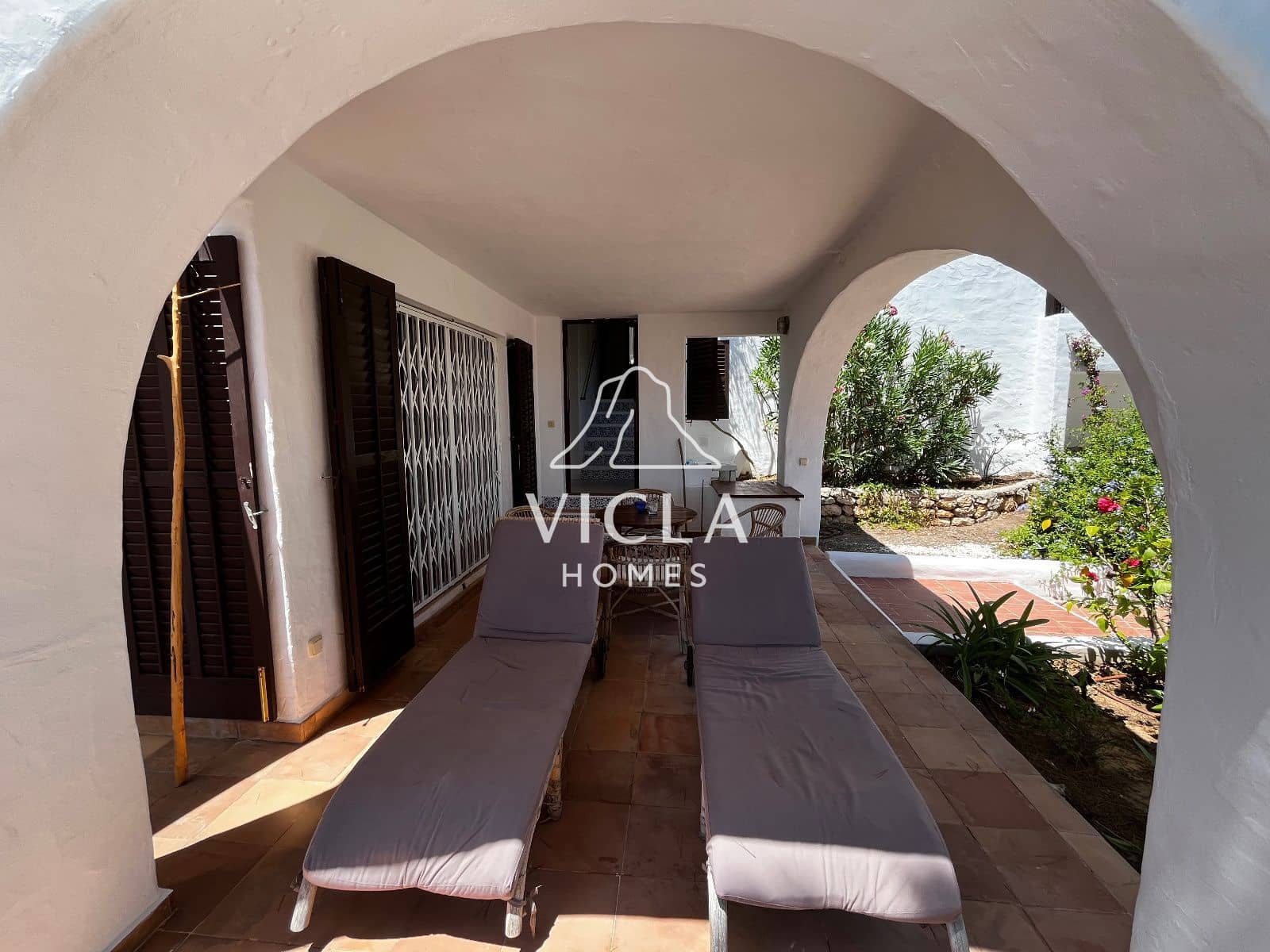 2 quarto Moradia para arrendar em Es Cubells com piscina garagem - 7 500 € (Ref: 10102981)