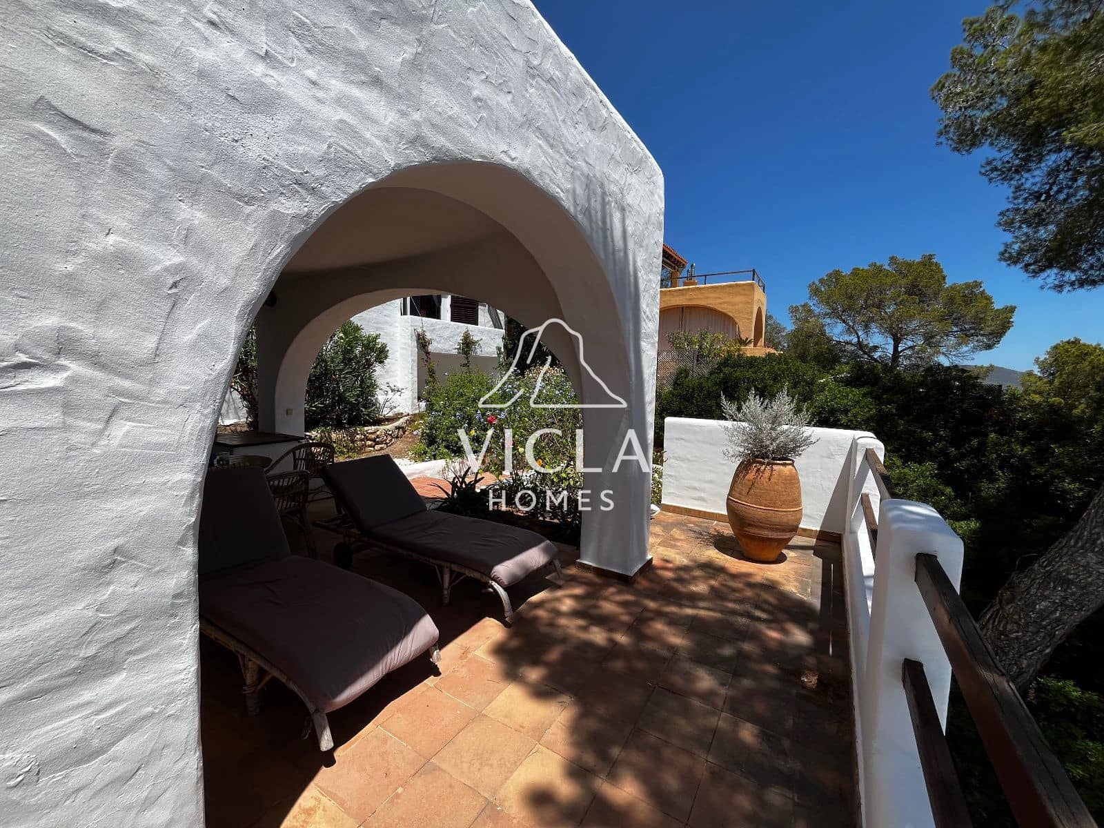 2 quarto Moradia para arrendar em Es Cubells com piscina garagem - 7 500 € (Ref: 10102981)
