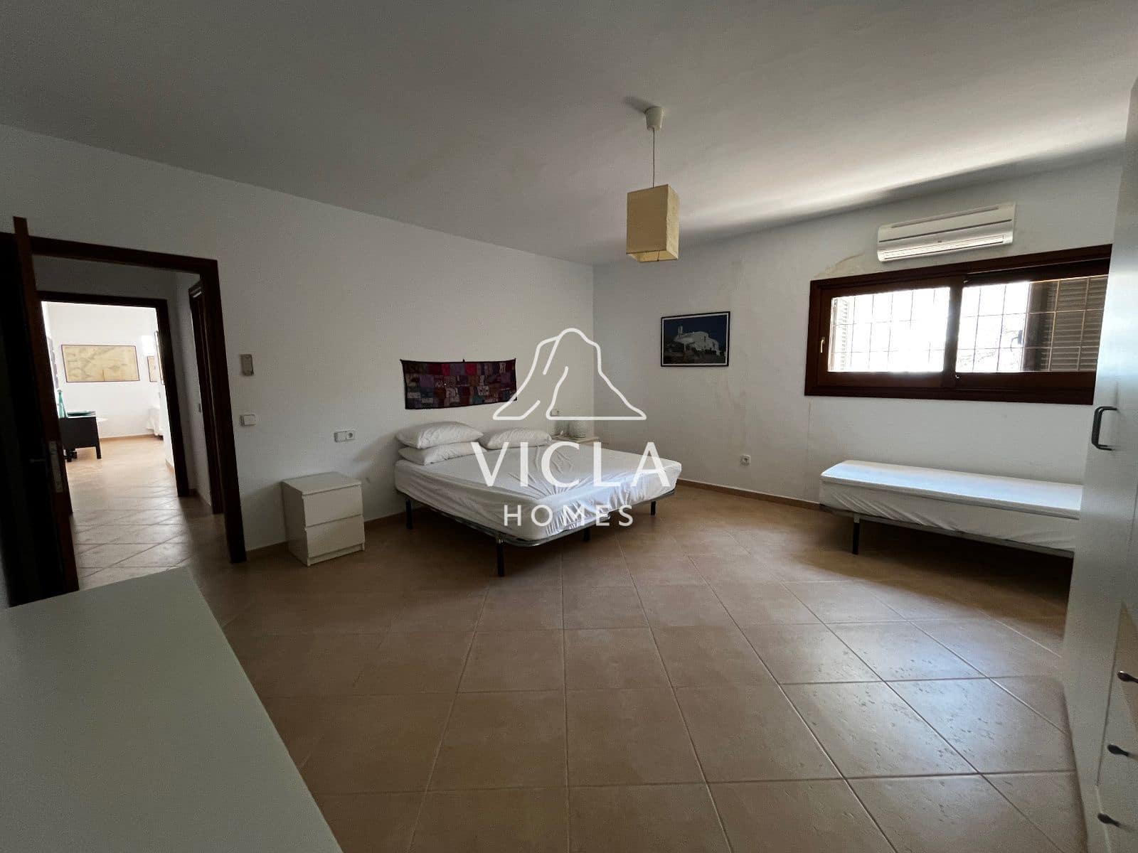 2 sovrum Villa att hyra i Es Cubells med pool garage - 4 500 € (Ref: 10102982)