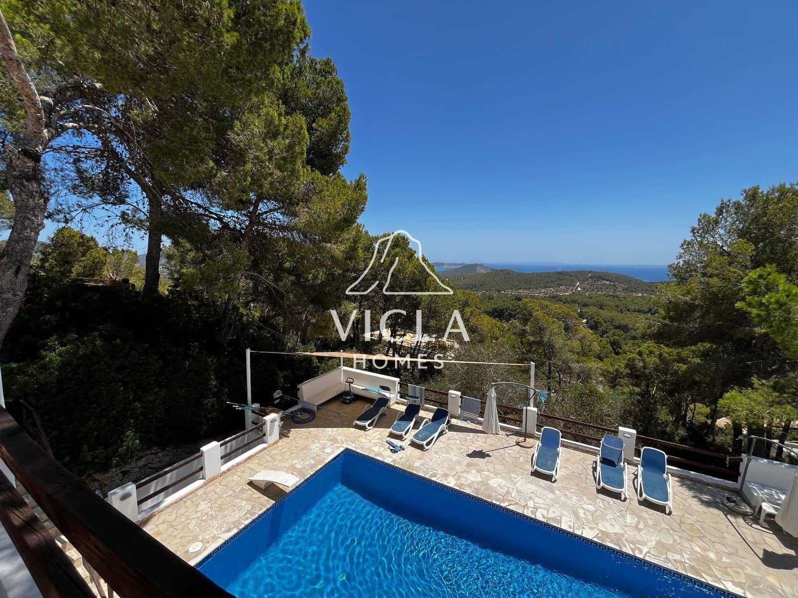 2 sovrum Villa att hyra i Es Cubells med pool garage - 4 500 € (Ref: 10102982)