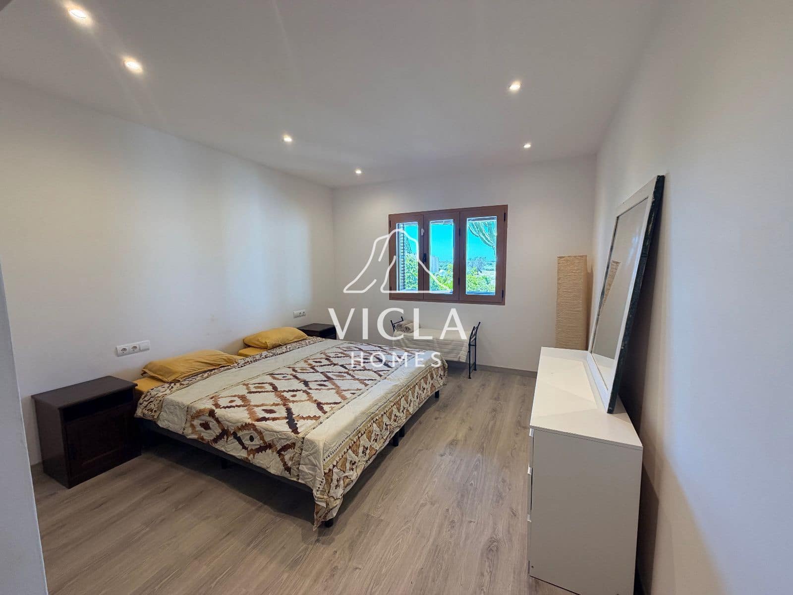 3 quarto Apartamento para arrendar em Nuestra Senora de Jesus com garagem - 1 700 € (Ref: 10185346)