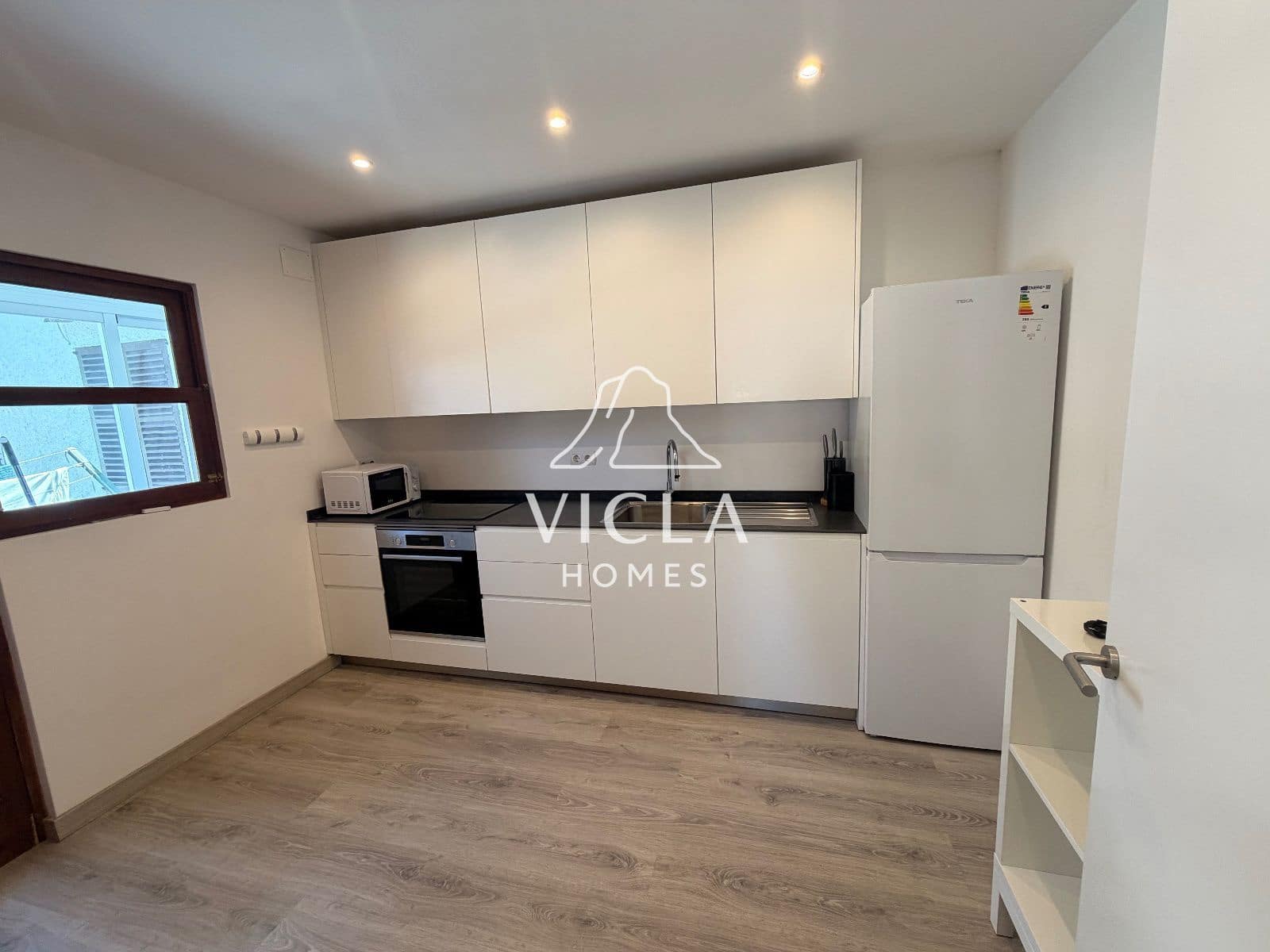 3 quarto Apartamento para arrendar em Nuestra Senora de Jesus com garagem - 1 700 € (Ref: 10185346)
