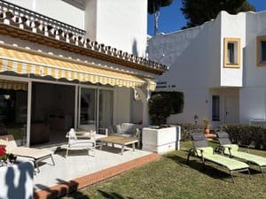 3 chambre Villa/Maison Semi-Mitoyenne à vendre à Mijas Costa avec piscine garage - 575 000 € (Ref: 10005915)