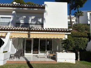 3 chambre Villa/Maison Semi-Mitoyenne à vendre à Mijas Costa avec piscine garage - 575 000 € (Ref: 10005915)