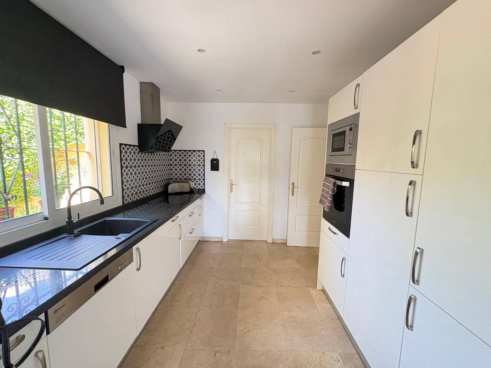 Pareado de 3 habitaciones en Mijas Costa en venta con piscina garaje - 625.000 € (Ref: 10007148)