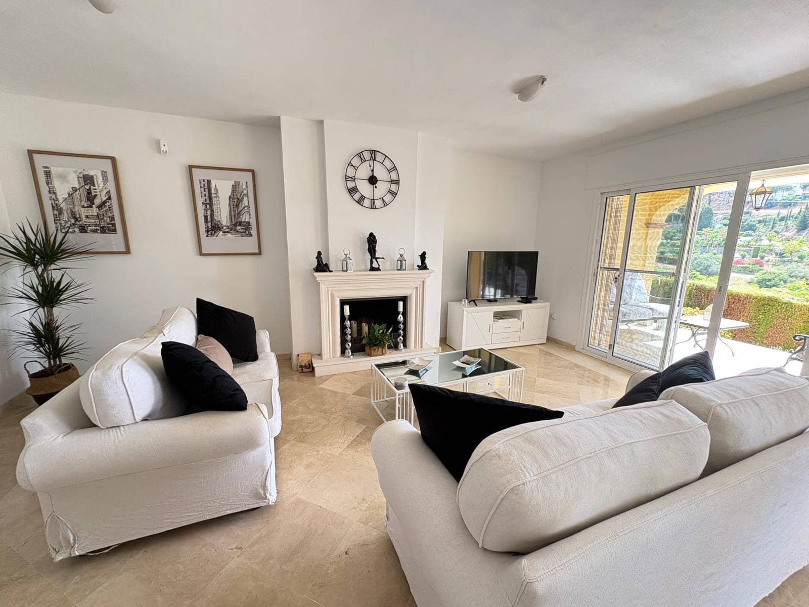 Pareado de 3 habitaciones en Mijas Costa en venta con piscina garaje - 625.000 € (Ref: 10007148)