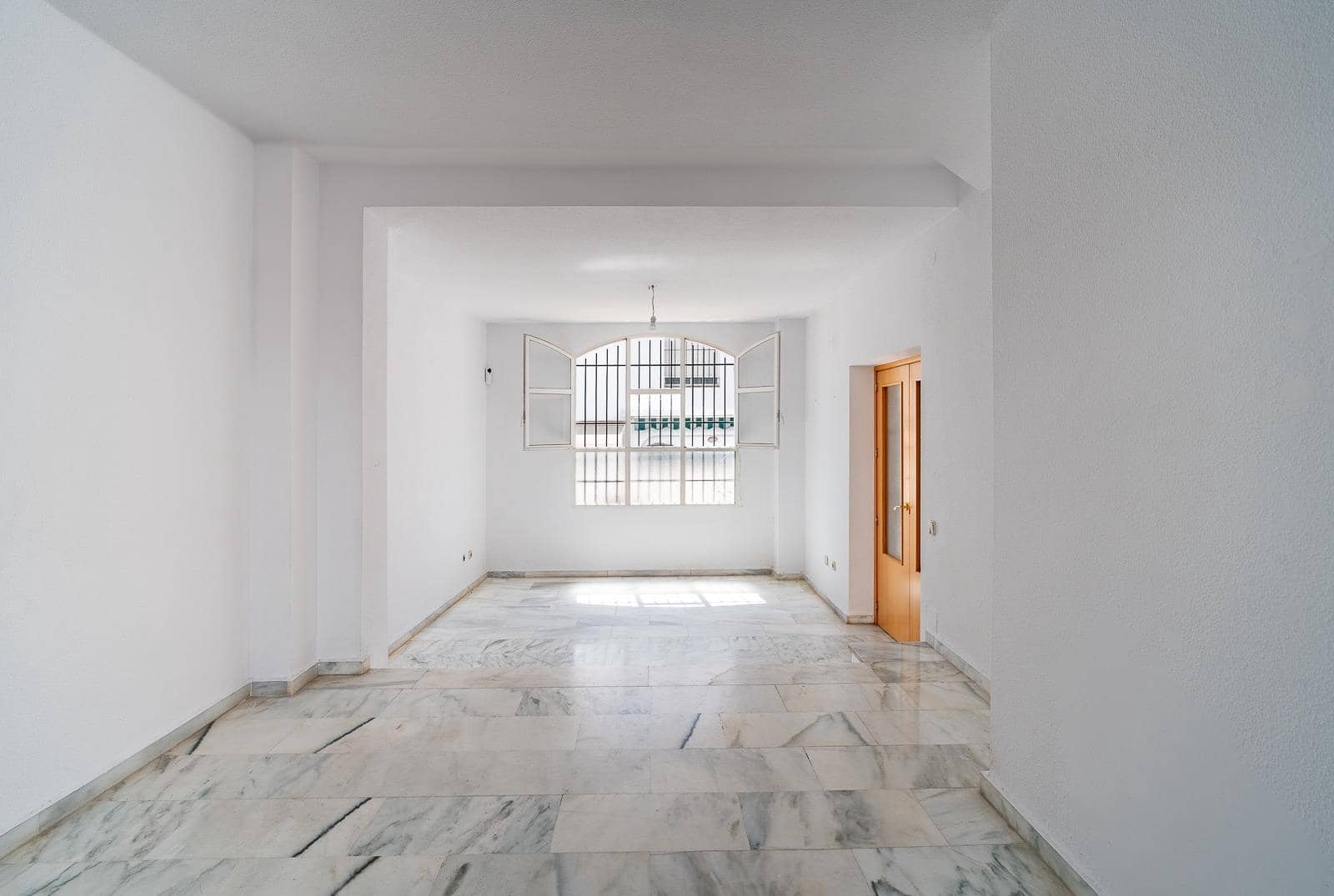 3 quarto Moradia em Banda para venda em Marbella com garagem - 420 000 € (Ref: 10078652)